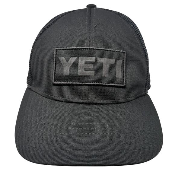 Yeti Coolers Snapback Trucker Hat Black One Size Adjustable Embroidered 6 Panel - Picture 1 of 9